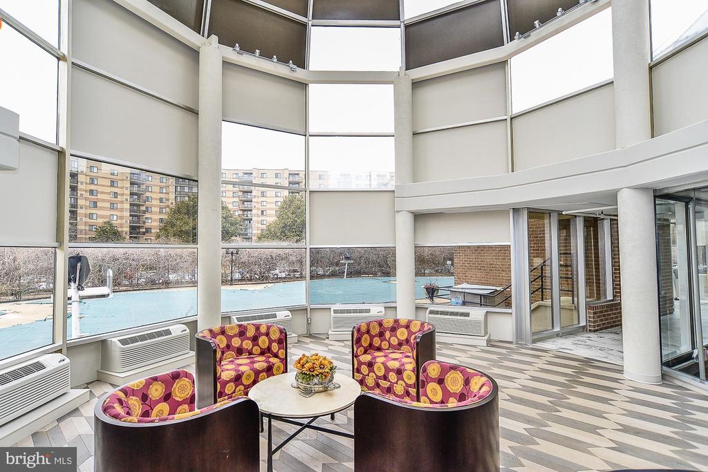 8350 GREENSBORO DR #517, Mclean, VA 22102