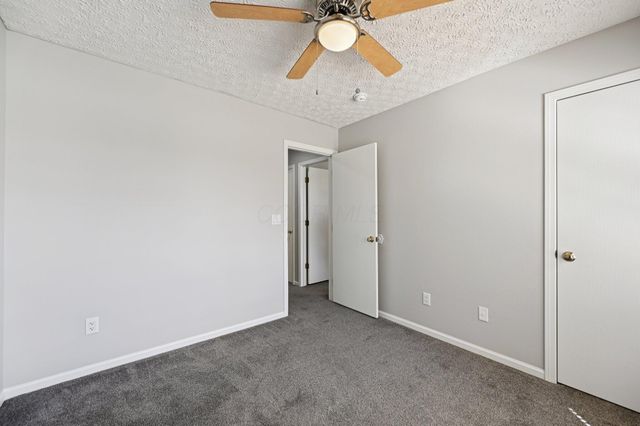 2912 Oak Forest Drive, Grove City, OH 43123