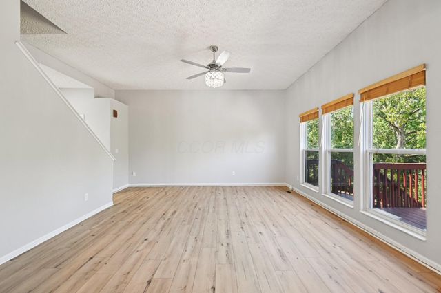 2912 Oak Forest Drive, Grove City, OH 43123