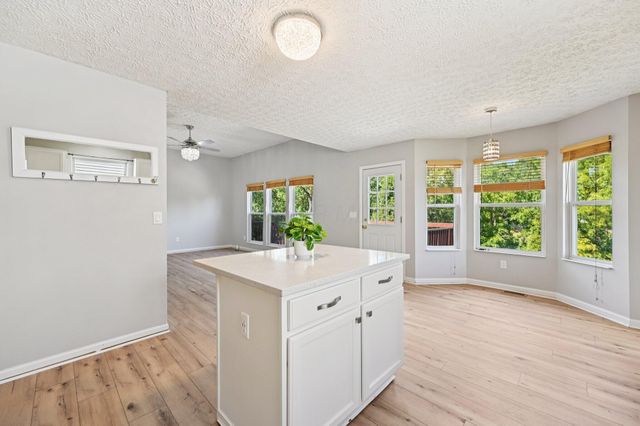 2912 Oak Forest Drive, Grove City, OH 43123