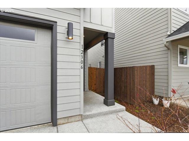 12306 Ne 107TH Way, Vancouver, WA 98682