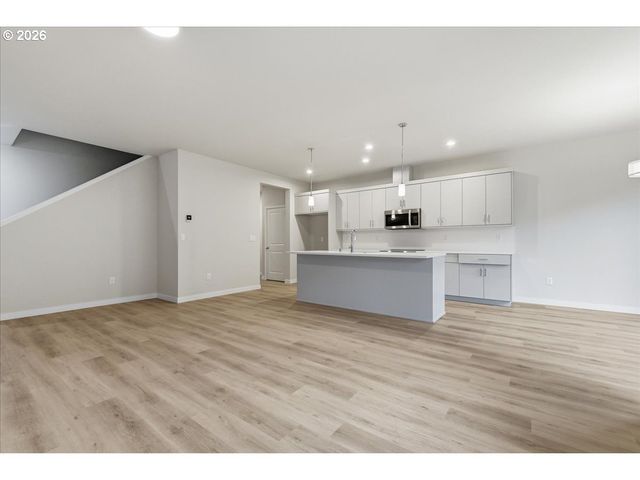 12306 Ne 107TH Way, Vancouver, WA 98682