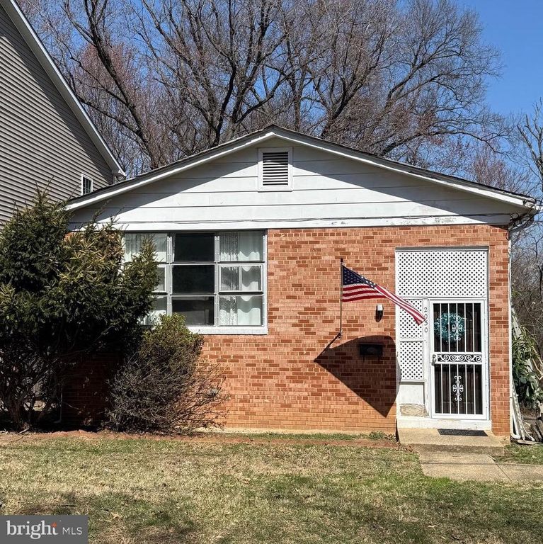 2030 JASPER ST SE, Washington, DC 20020