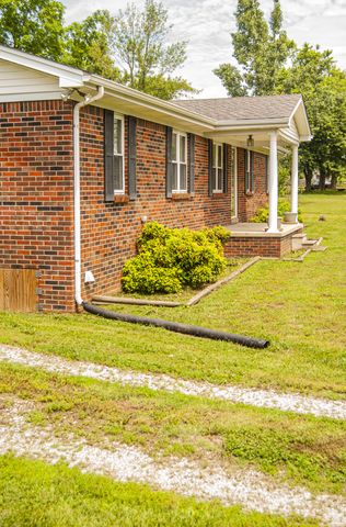 4883 Rocky Mound Rd, Westmoreland, TN 37186