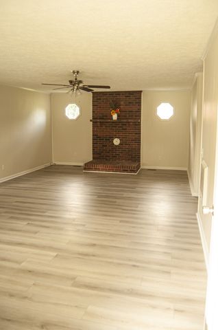 4883 Rocky Mound Rd, Westmoreland, TN 37186