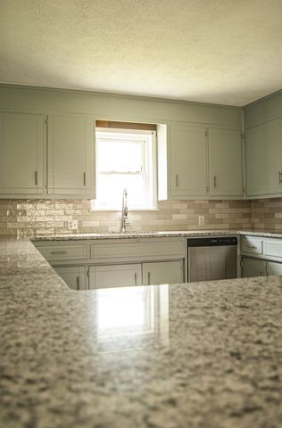 4883 Rocky Mound Rd, Westmoreland, TN 37186