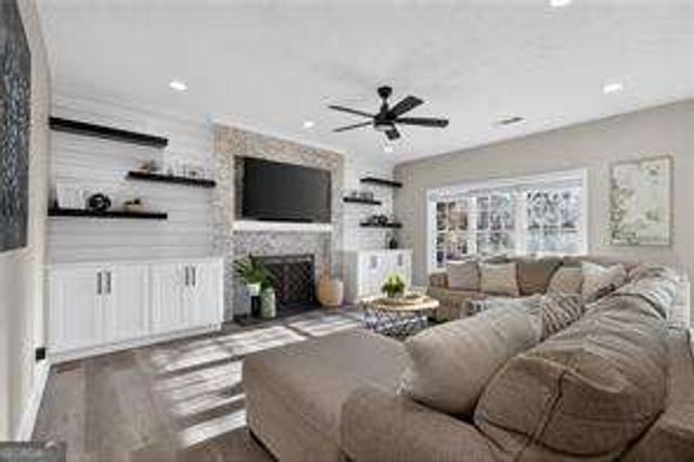 3423 Cascade Ive Drive, Buford, GA 30519