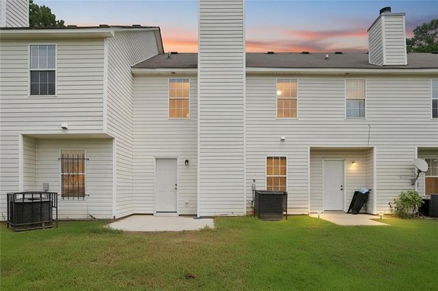 366 N Beach Court, Riverdale, GA 30274
