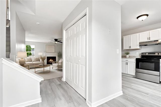 366 N Beach Court, Riverdale, GA 30274