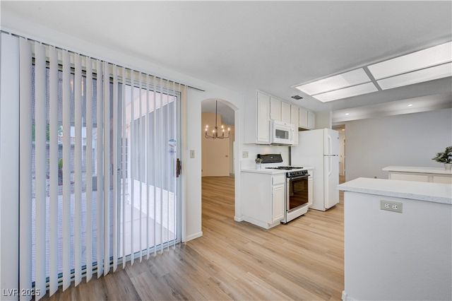 4724 Victoria Beach Way, Las Vegas, NV 89130