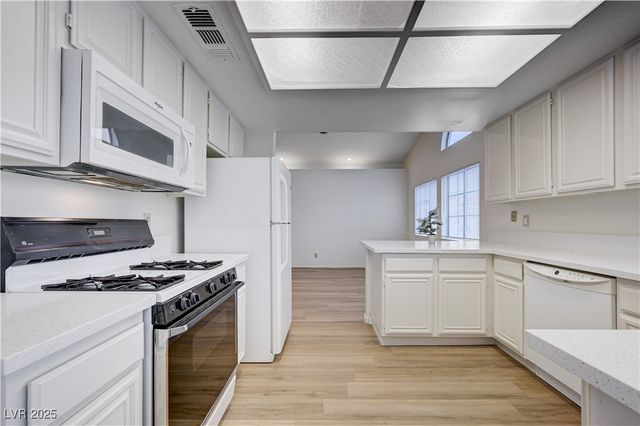 4724 Victoria Beach Way, Las Vegas, NV 89130