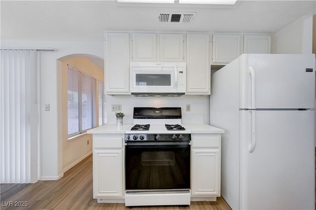 4724 Victoria Beach Way, Las Vegas, NV 89130