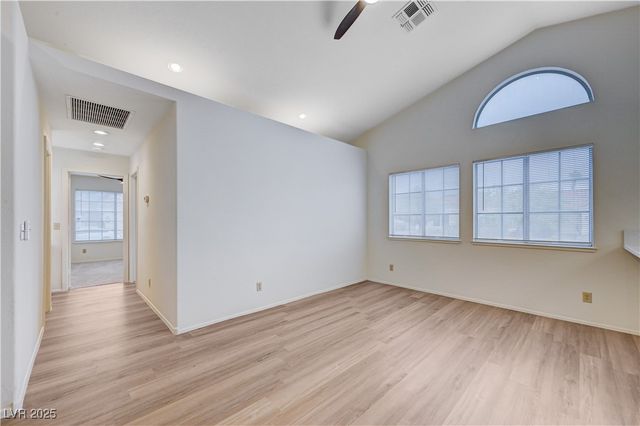 4724 Victoria Beach Way, Las Vegas, NV 89130