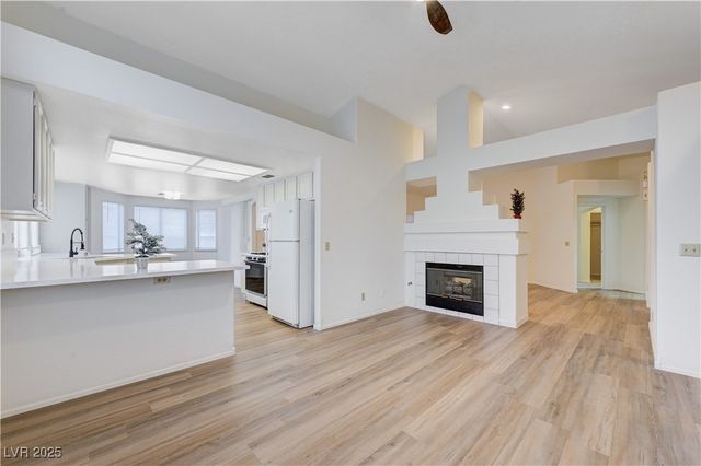 4724 Victoria Beach Way, Las Vegas, NV 89130