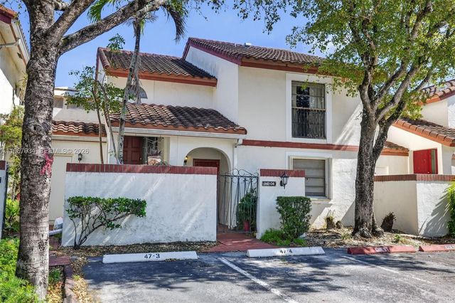 347 Ives Dairy Rd E347-04, Miami, FL 33179