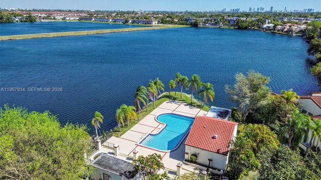 347 Ives Dairy Rd E347-04, Miami, FL 33179