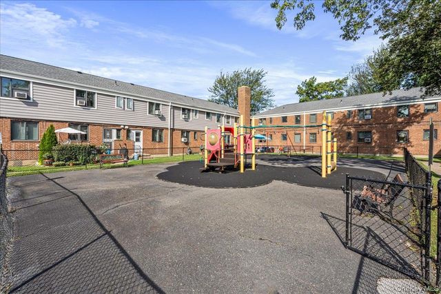67-49 Bell Boulevard 2, Bayside, NY 11364