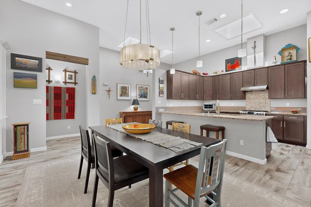 52 Wind Road NW, Albuquerque, NM 87120