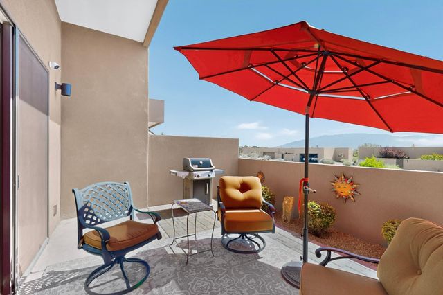 52 Wind Road NW, Albuquerque, NM 87120