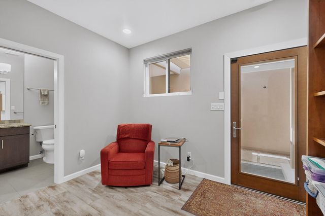 52 Wind Road NW, Albuquerque, NM 87120