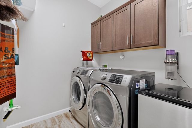 52 Wind Road NW, Albuquerque, NM 87120