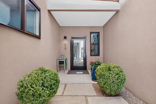 52 Wind Road NW, Albuquerque, NM 87120
