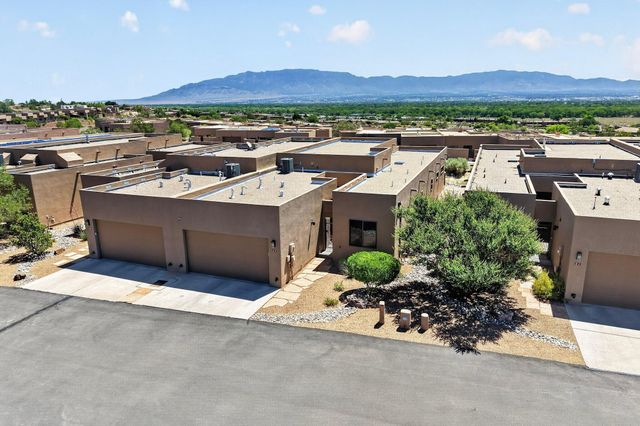 52 Wind Road NW, Albuquerque, NM 87120