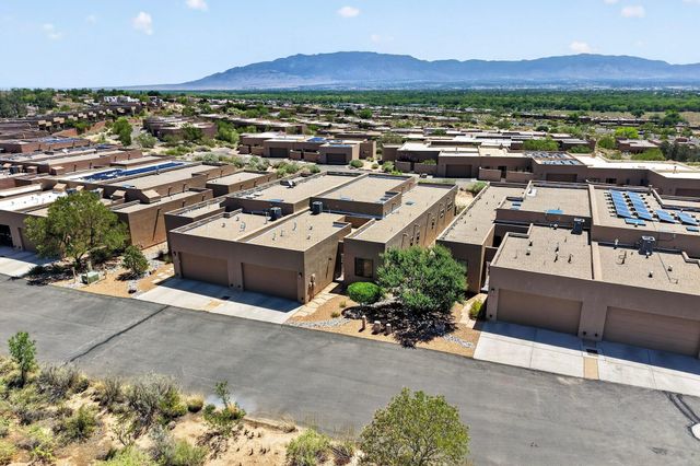 52 Wind Road NW, Albuquerque, NM 87120