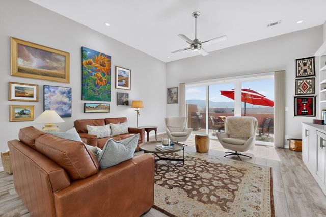 52 Wind Road NW, Albuquerque, NM 87120