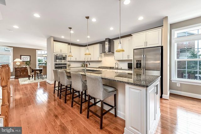7868 CULLODEN CREST LN, Gainesville, VA 20155