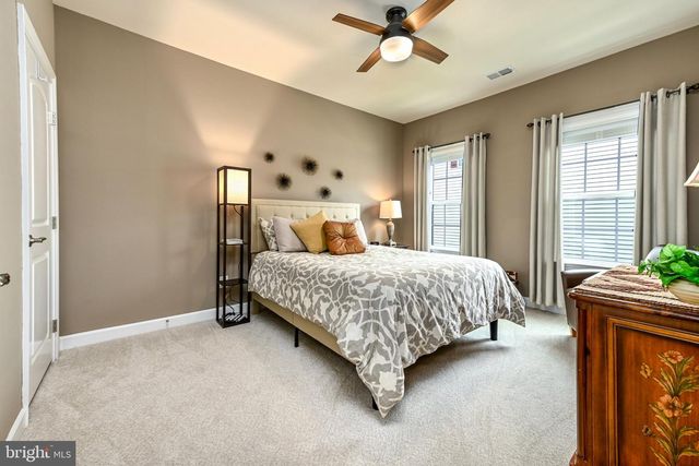 7868 CULLODEN CREST LN, Gainesville, VA 20155