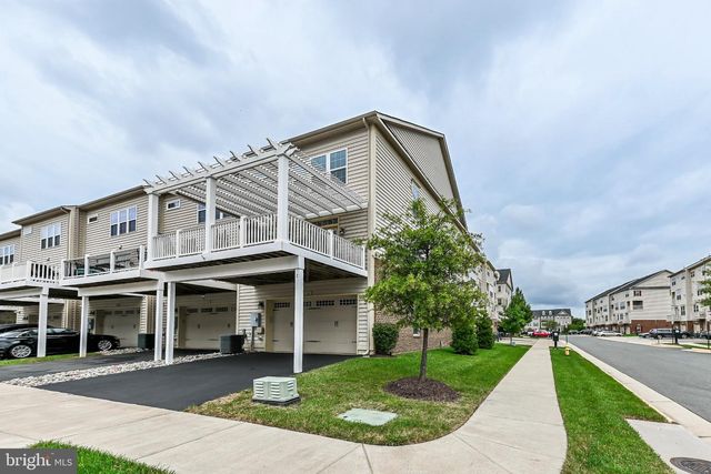 7868 CULLODEN CREST LN, Gainesville, VA 20155