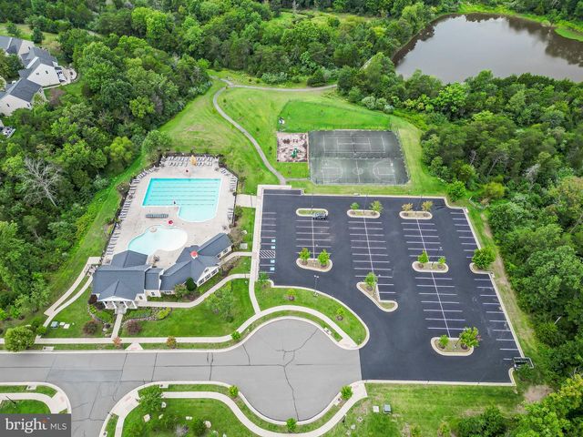 7868 CULLODEN CREST LN, Gainesville, VA 20155