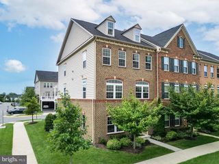 7868 CULLODEN CREST LN, Gainesville, VA 20155
