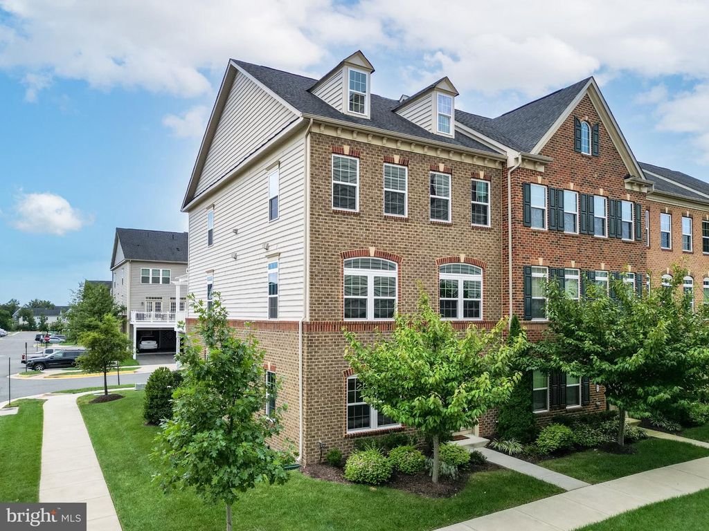 7868 CULLODEN CREST LN, Gainesville, VA 20155