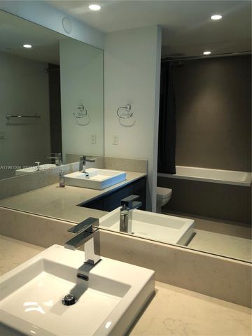 1080 Brickell Ave 3204, Miami, FL 33131