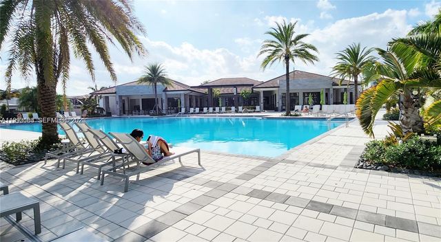 4583 NW 83rd Pl, Doral, FL 33166