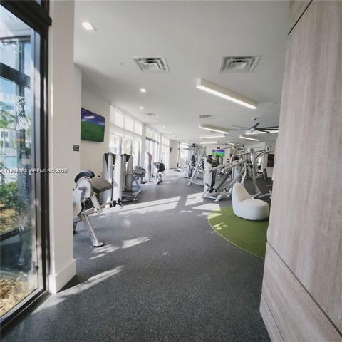 4583 NW 83rd Pl, Doral, FL 33166