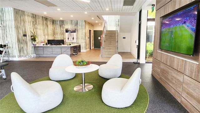 4583 NW 83rd Pl, Doral, FL 33166