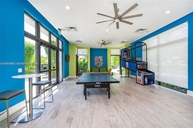 4583 NW 83rd Pl, Doral, FL 33166