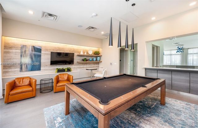 4583 NW 83rd Pl, Doral, FL 33166