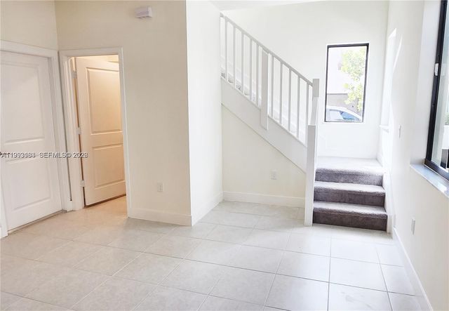 4583 NW 83rd Pl, Doral, FL 33166