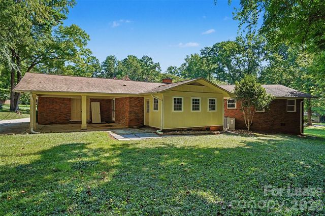7017 Linda Lake Drive, Charlotte, NC 28215