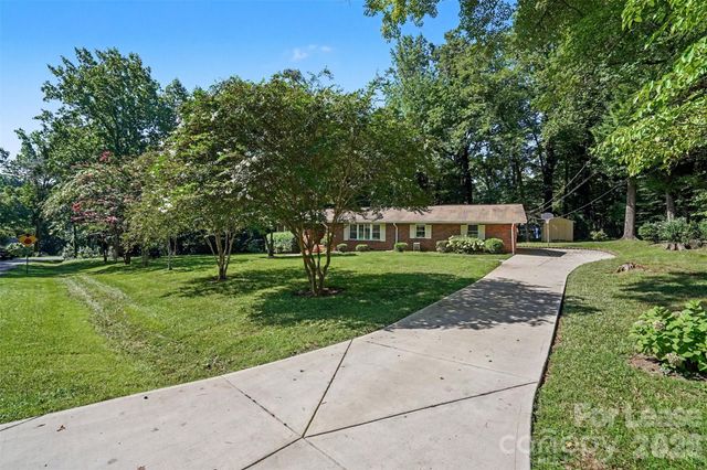 7017 Linda Lake Drive, Charlotte, NC 28215