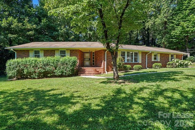 7017 Linda Lake Drive, Charlotte, NC 28215