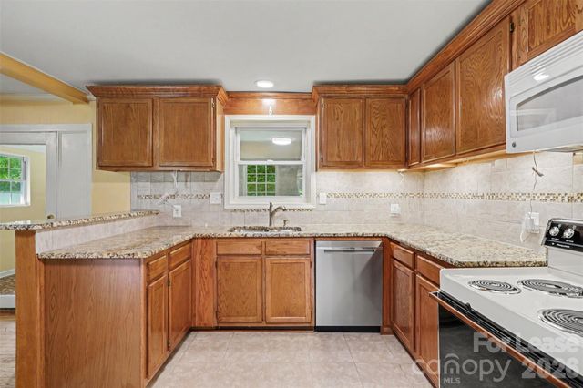 7017 Linda Lake Drive, Charlotte, NC 28215