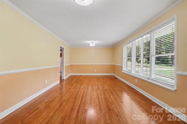 7017 Linda Lake Drive, Charlotte, NC 28215