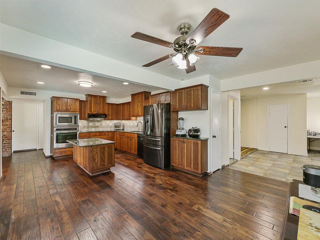 530 Shadowcrest Lane, Coppell, TX 75019