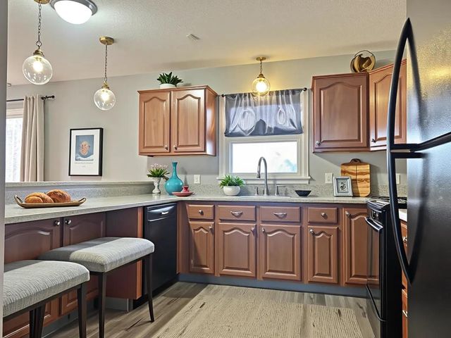 1032 Bridge Avenue, Davenport, IA 52803