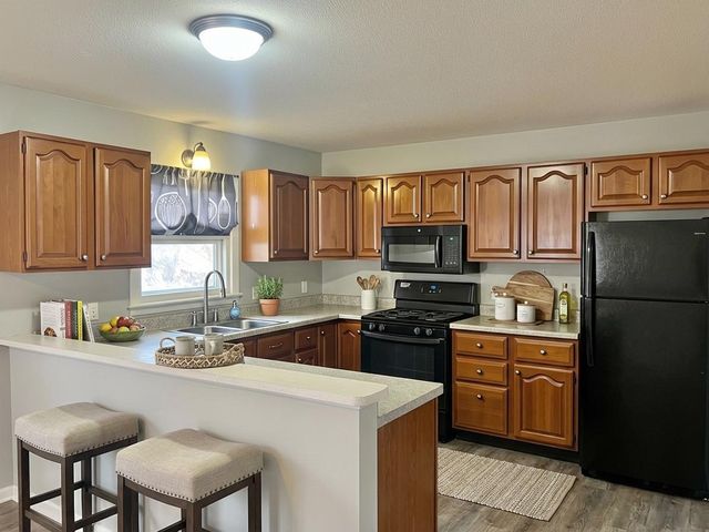 1032 Bridge Avenue, Davenport, IA 52803